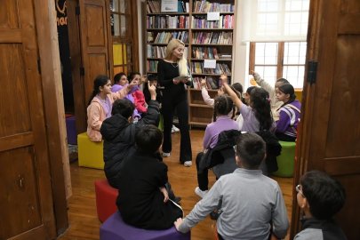 Söke’den gelen minik öğrenciler ilk kez kütüphane heyecanı yaşadı
