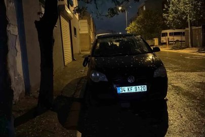 Odunpazarı’nda park halindeki iki aracın kırık dikiz aynaları dikkat çekti
