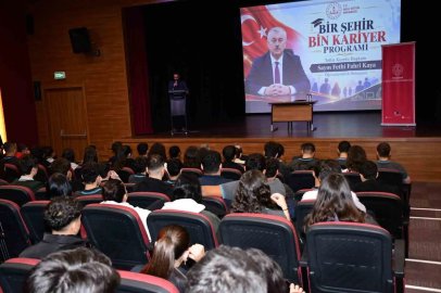 Öğrenciler kariyer yolculuğuna ilham veren isimlerle buluşuyor
