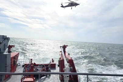 Romanya, İHA saldırısına uğrayan tankerden kaybolan 7 denizciyi arama çalışmalarına yeniden başladı

