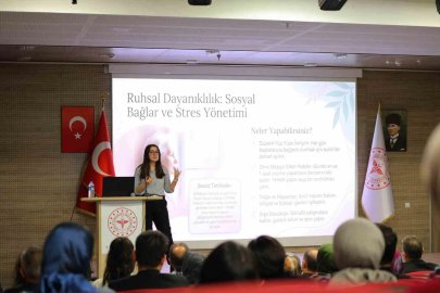 Bayburt’ta sağlık personeline kronik hastalıklar konusunda eğitim verildi
