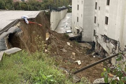 Kocaeli’de istinat duvarı çöktü: "Deprem mi oldu diye düşündük"

