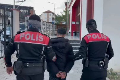 İzmir’de firariler polis takibinden kaçamadı
