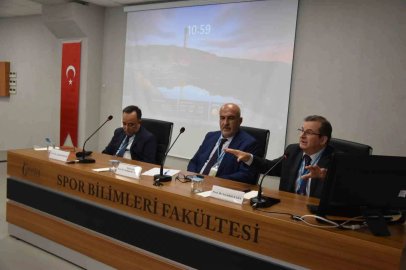 Manisa’nın dini ve kültürel mirasının konu edinildiği sempozyum başladı
