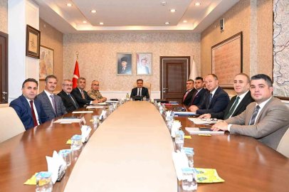 Erzurum’da gençlerin dijital dünyası masaya yatırıldı
