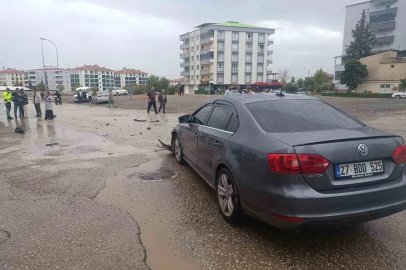 Gaziantep’te 2 otomobil çarpıştı: Araçlarda maddi hasar oluştu
