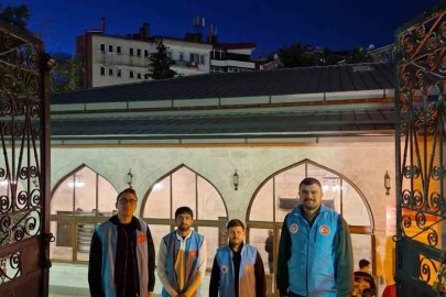 Sivas’ta gençlerden esnafa anlamlı siftah geleneği
