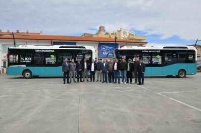 Başkan Yüksel, elektrikli otobüsleri tanıtmak için direksiyon başına geçti
