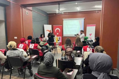 Düzce’de kadınlara meme kanserinde erken teşhis eğitimi verildi
