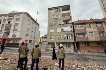 Küçükçekmece’de çatlama sesleri gelen 7 katlı bina tahliye edildi
