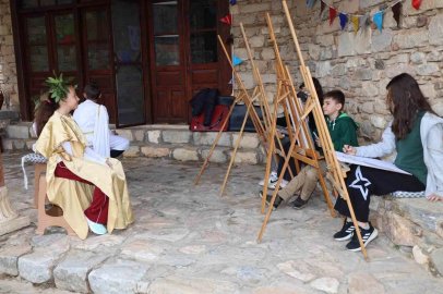 Afrodisias Antik Kenti çocuklar için açık hava atölyesine dönüştü
