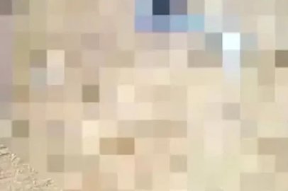 Kurusıkı tabancayla akranlarını tehdit edip görüntülerini paylaştı
