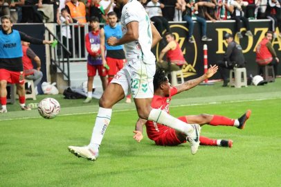 Trendyol Süper Lig: Amed Sportif Faaliyetler: 1 - Konyaspor: 0 (Maç sonucu)
