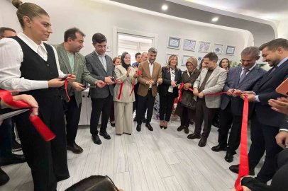 Erzurum protokolü Doç. Dr. Sertaç Zengil’in muayenehane açılışında buluştu
