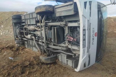 Cezaevi nakil aracı devrildi, 7 kişi yaralandı

