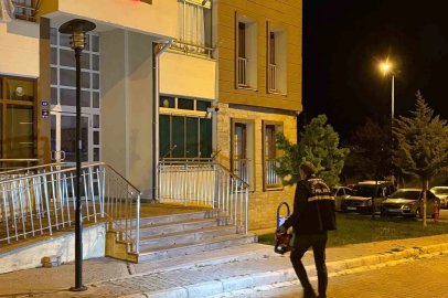 Binanın önündeki bıçaklı kavga ‘hesap’ yüzünden çıkmış
