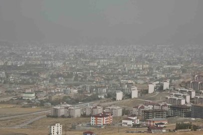 Van’da toz taşınımı etkili oldu
