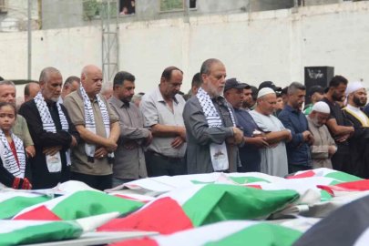 Gazze’de 3 yıl sonra enkazdan çıkarılan 75 Filistinli için cenaze töreni
