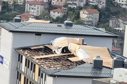 Fırtına KYK kız öğrenci yurdunun çatısını söktü
