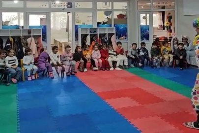 Şırnak’ta minikler diş fırçalamayı tiyatroyla öğrendi
