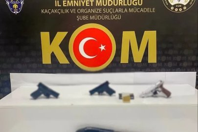 Isparta’da kaçak ürün ve silahlara el konuldu
