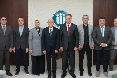 TÖTM Başhekim ve Başhekim Yardımcılarından Rektör Akpolat’a ziyaret
