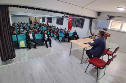 Bozdoğan’da öğrencilere camilerin toplumsal hayattaki önemi anlatıldı
