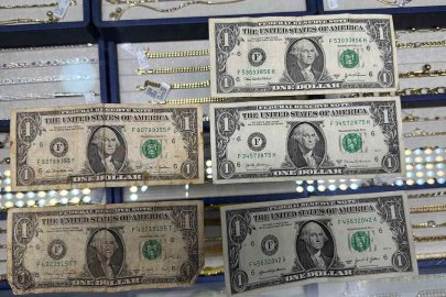 FETÖ’den Kuriş örgütüne 2 eski, 3 yeni tarihli F serisi 1 dolar
