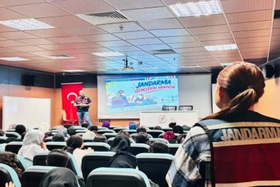 Jandarmadan üniversite öğrencilerine bilgilendirme eğitimi
