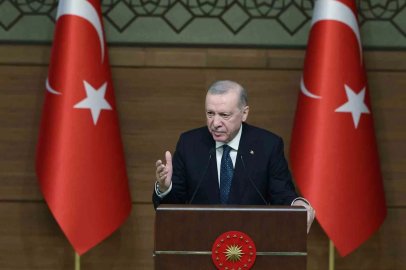 Cumhurbaşkanı Erdoğan: "Dünyayı sömürerek, bölgemizi kan deryasına çevirerek kendilerine refah düzeni kurmak isteyenlere boyun eğmeyeceğiz"
