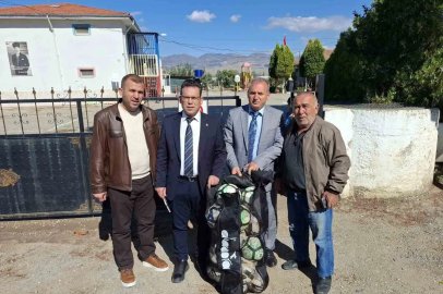 Sarıgöl’de okula spor malzemesi desteği
