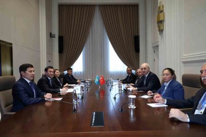 TBMM Başkanı Kurtulmuş, Bişkek’te Kazakistan Kurultay Başkanı Dadebay ile görüştü
