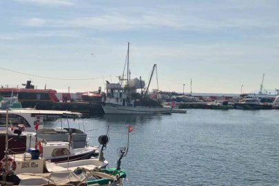 Fırtına dindi, Tekirdağlı balıkçılar yeniden denize açıldı
