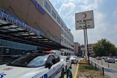 Kiremit onarımı sırasında yük asansörü 3. kattan düştü: 1’i ağır 3 yaralı
