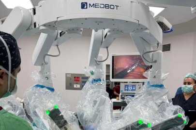 BAÜN Hastanesinde ilk robotik cerrahi ameliyatı başarıyla yapıldı
