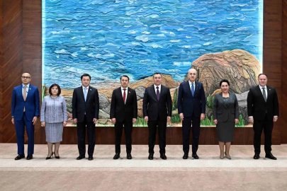 KKTC Meclis Başkanı Öztürkler, TÜRKPA aile fotoğrafında Türk dünyası liderleriyle bir araya geldi
