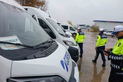 Düzce’de okul servis araçları sıkı denetleniyor
