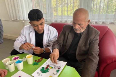 Üniversite öğrencilerinden yaşlılara yönelik anlamlı etkinlik
