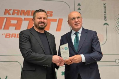Balıkesir Üniversitesinde Türkiye Yüzyılı Zirvesi düzenlendi
