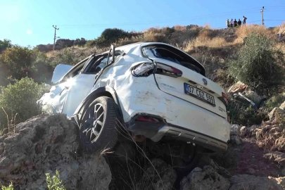 Kontrolden çıkan araç 30 metreden yuvarlandı: 1 yaralı
