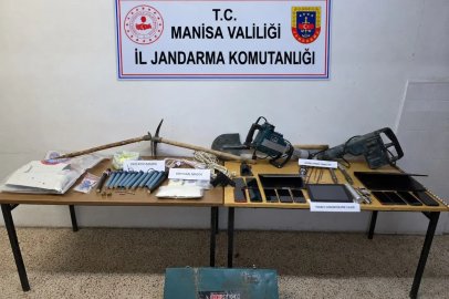 Gördes’te patlayıcılarla kaçak define kazısına suçüstü: 8 gözaltı
