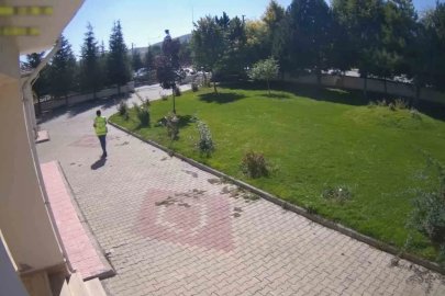 Polisten yardım istedi, hayata tutundu
