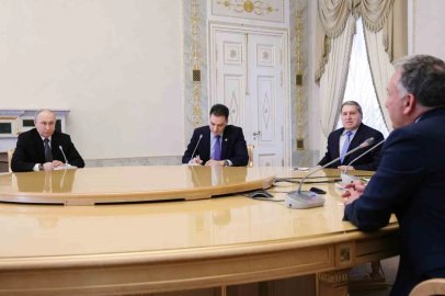 Putin: "Rusya, 10 Kasım civarında ABD ve Ukrayna ile üçlü görüşmelere hazır"
