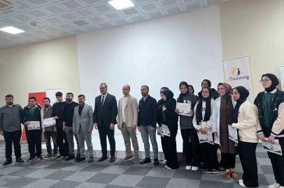 Genç’te öğrencilere güvenli internet eğitimi verildi
