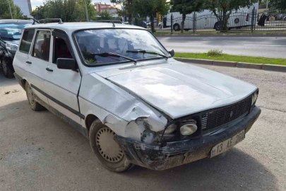Otomobil ile elektrikli bisiklet çarptı: 1 yaralı
