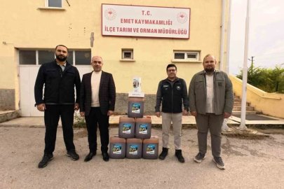 Emet’te 10 süt işletmesine antimastitör cihazı desteği

