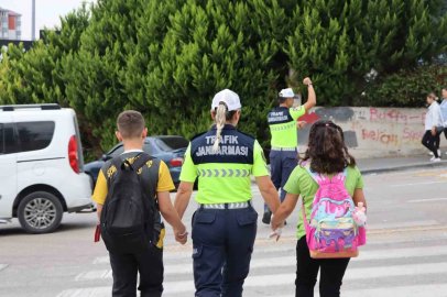 Ankara’da okul çevrelerinde 20 günde 19 bin 854 kişi sorgulandı
