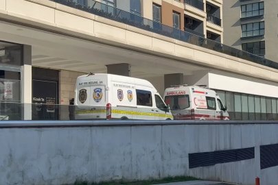 Büyükçekmece’de bir evde cinayet: 2 yaralı, 1 ölü
