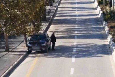 Trafik denetimindeki ilginç anlar dron kamerasında: Aracını bırakıp yaya olarak kaçmaya çalıştı
