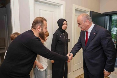 Başkan Özlü’den vefat eden iş adamının ailesine taziye ziyareti
